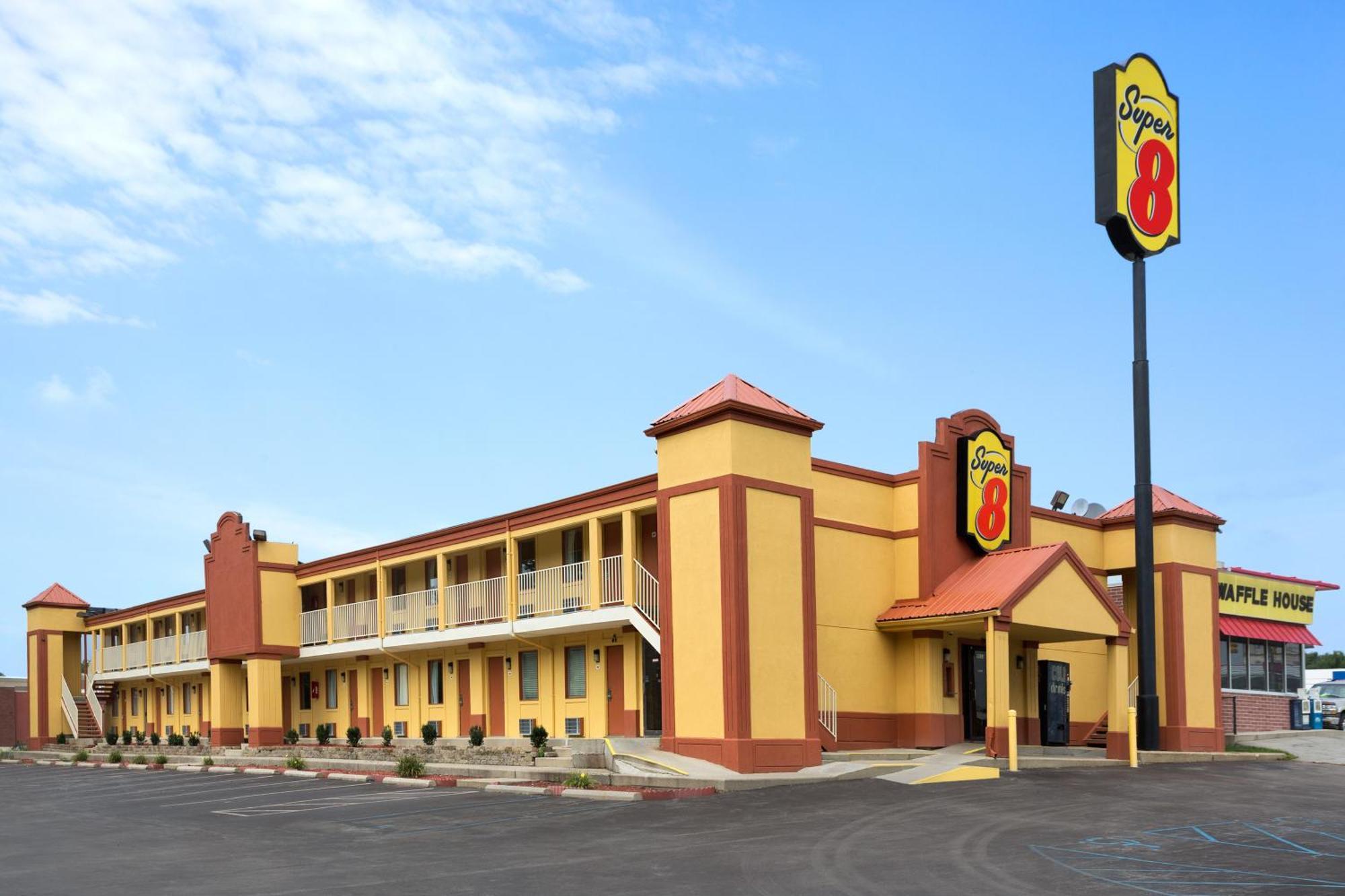 Super 8 By Wyndham Indianapolis-Southport Rd Motel Eksteriør billede